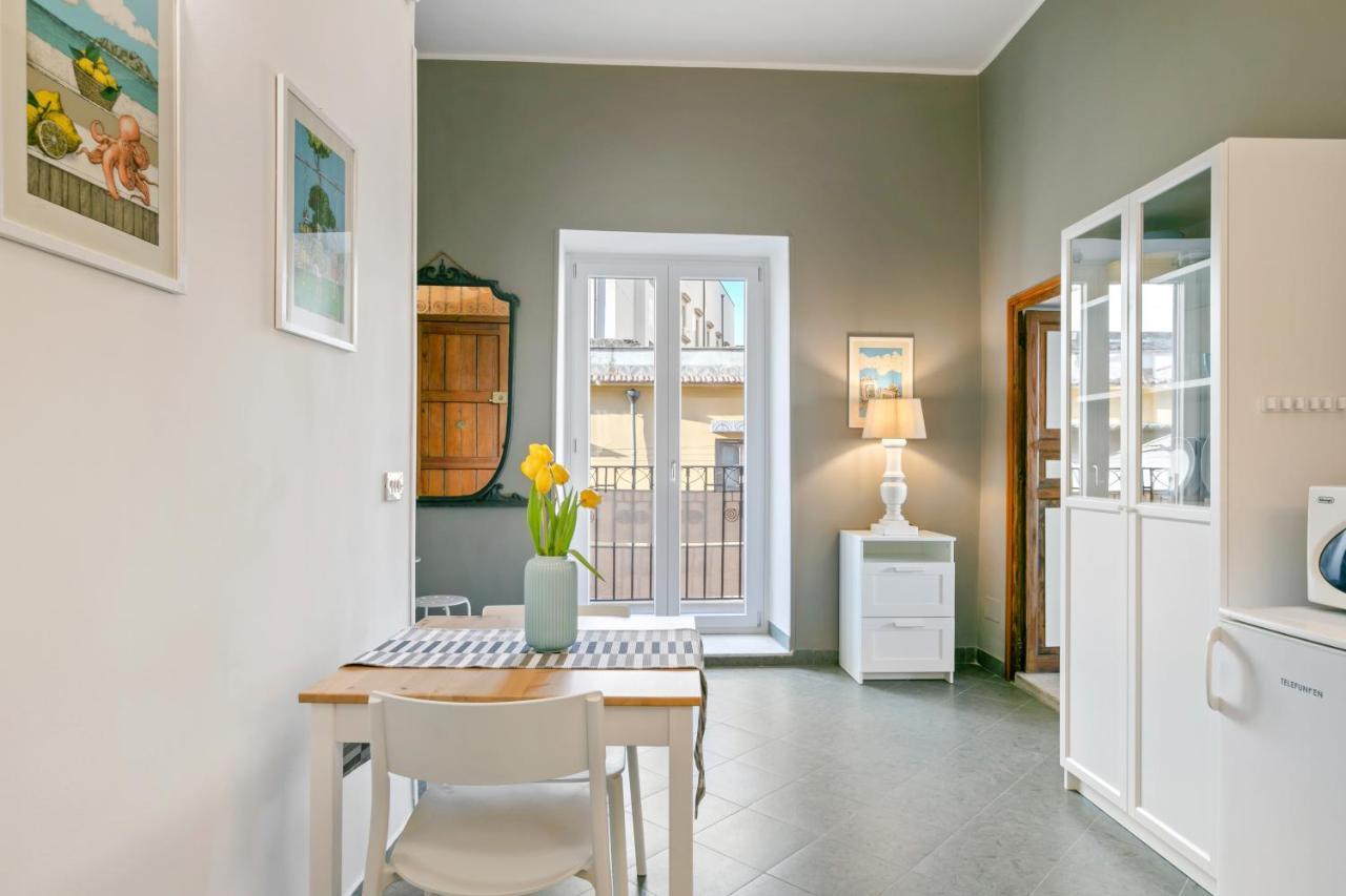 Stylish Flat Maqueda Apartment ปาแลร์โม ภายนอก รูปภาพ