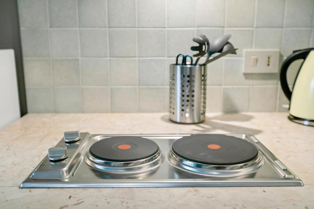 Stylish Flat Maqueda Apartment ปาแลร์โม ภายนอก รูปภาพ